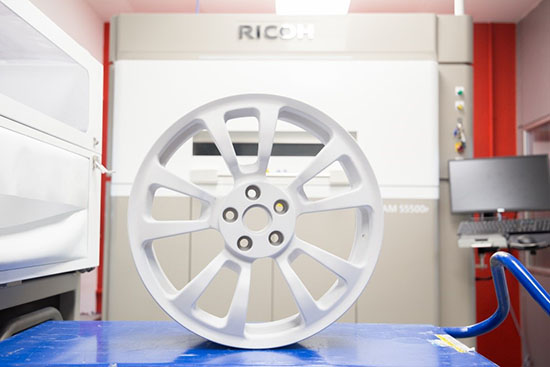 Llanta realizada con la impresora AM S5500P de Ricoh